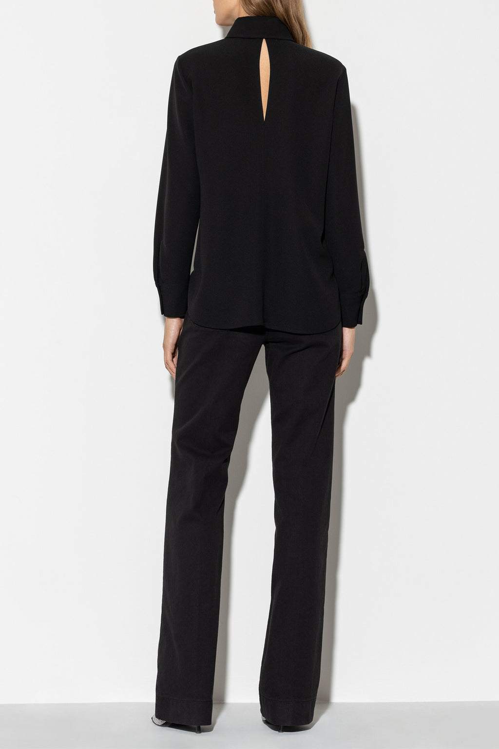 Hemdbluse mit Cut-out-Detail - deep black - Standard | Model Detail