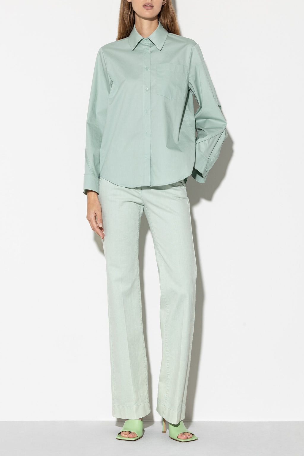 Gabardine-Hemdbluse - mint - Standard | Model Seite