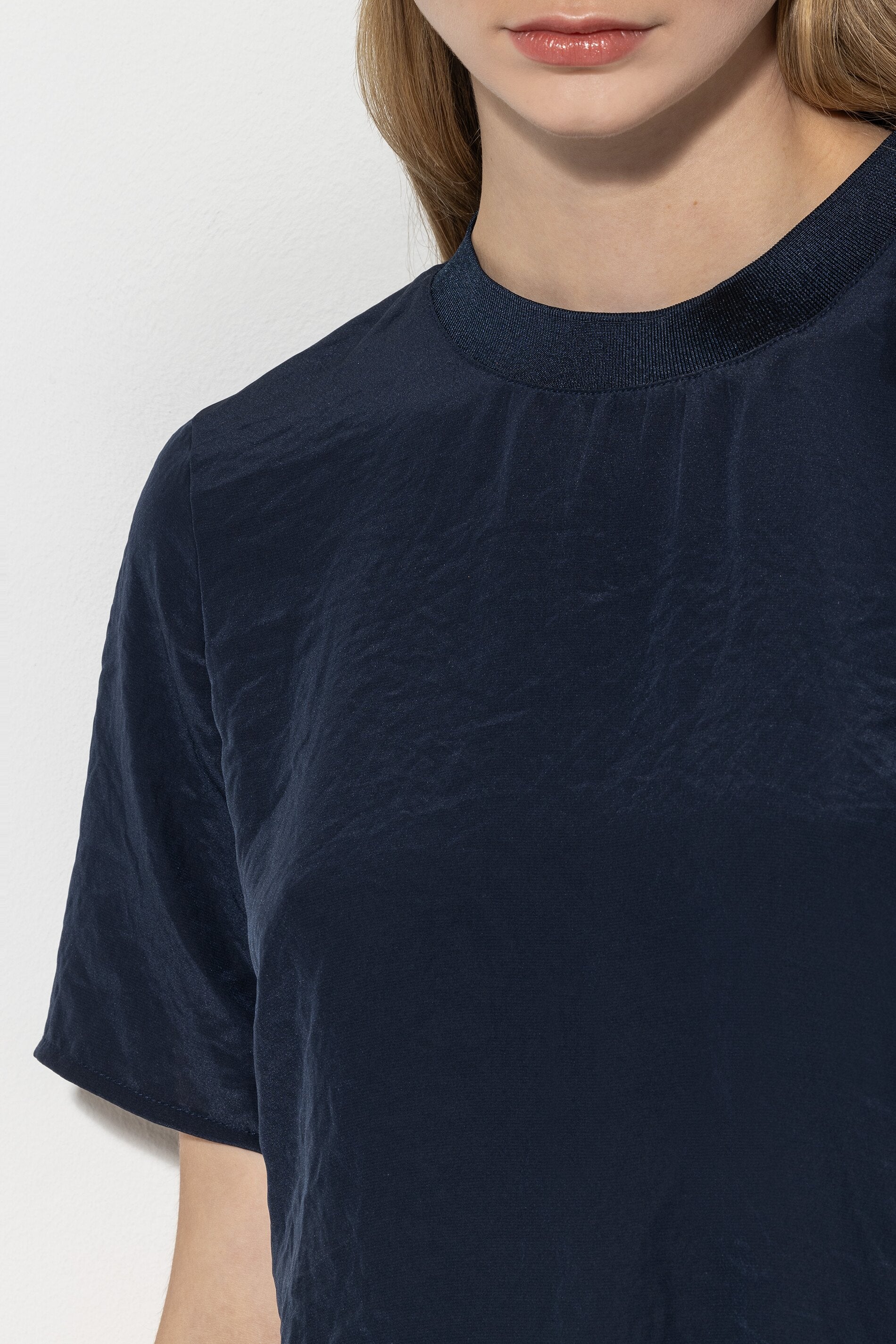 Rundhalsshirt mit Rippdetail - midnight blue - Standard | Artikel Front
