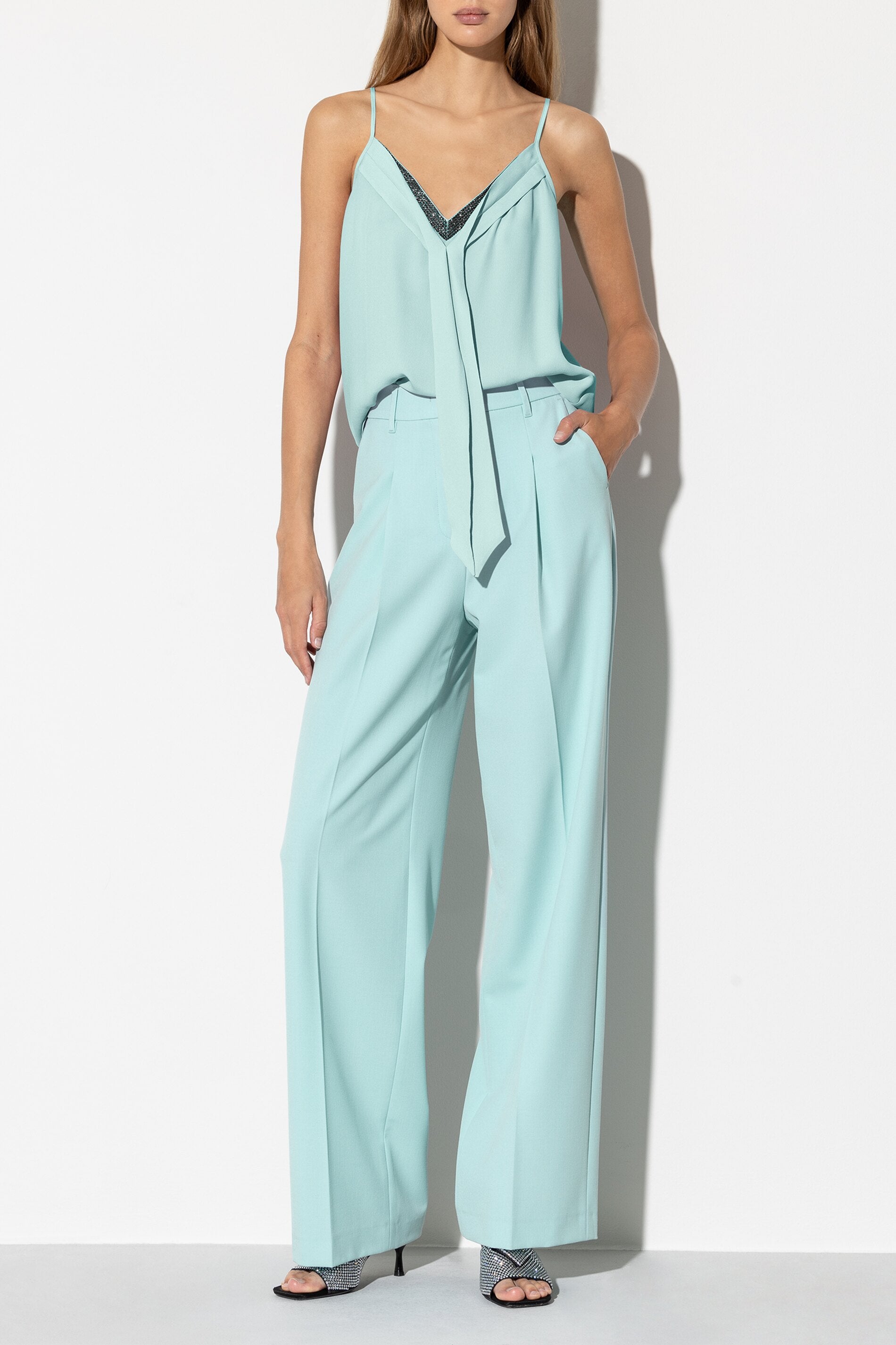 Camisole-Top aus Seiden-Mix - mineral aqua - Standard | Model Seite