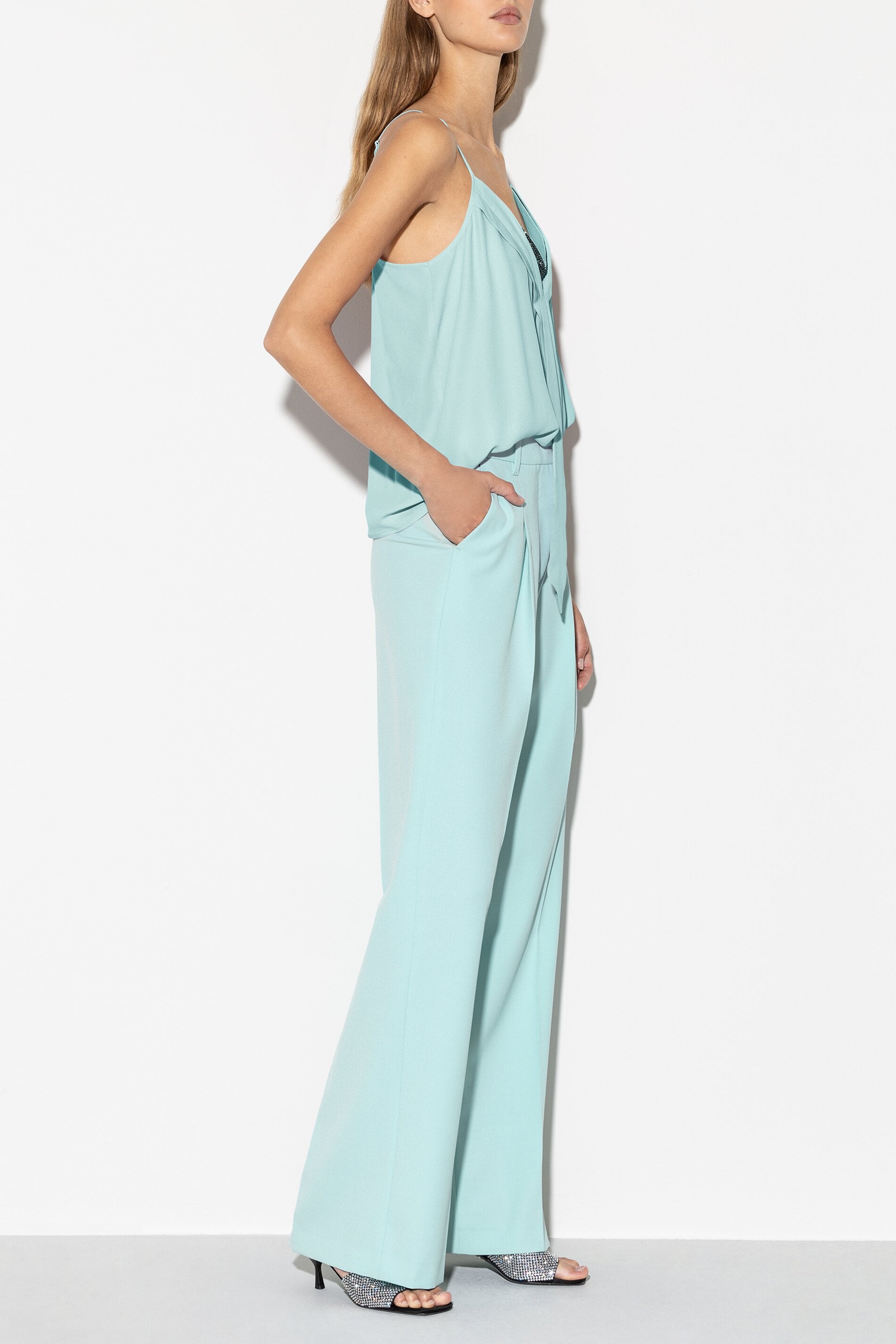 Camisole-Top aus Seiden-Mix - mineral aqua - Standard | Model Rück