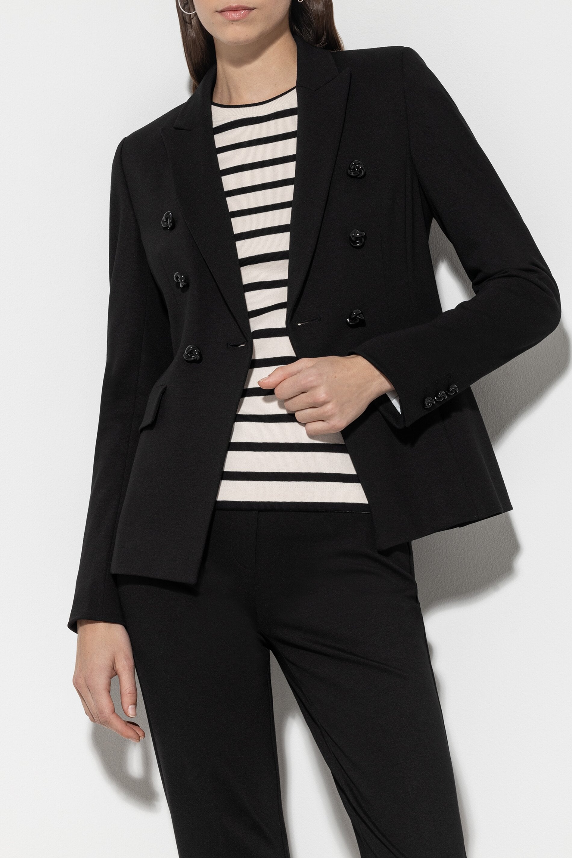 Blazer aus Punto-Milano - black - Standard | Model Seite