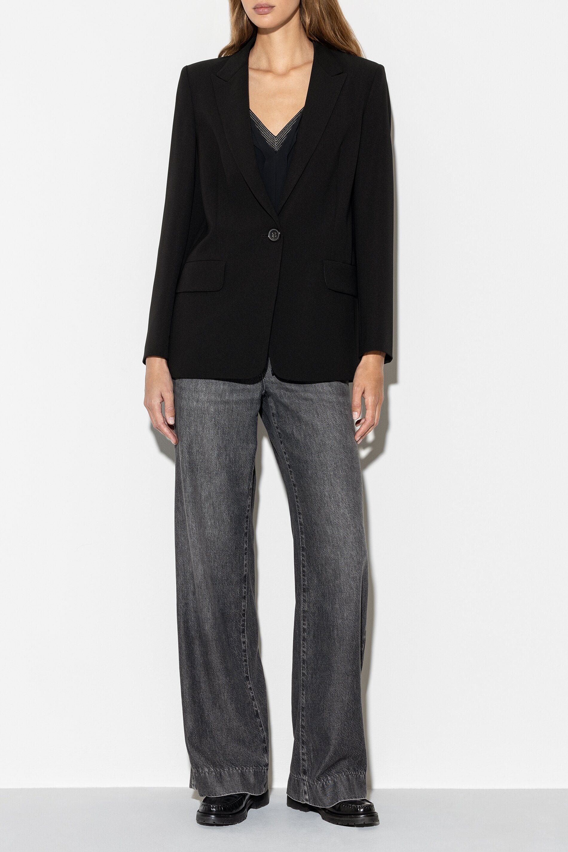 Einknopf-Blazer - deep black - Standard | Model Seite