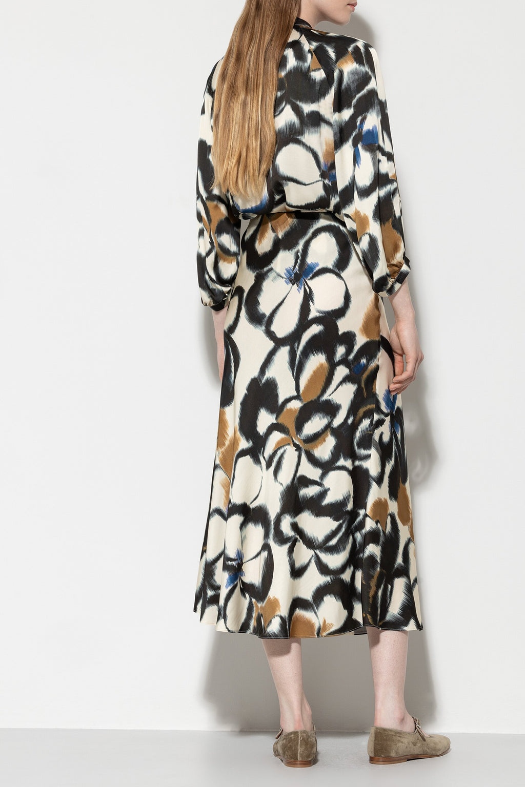 Satin-Rock mit Flower-Print - multi - Standard | Model Detail