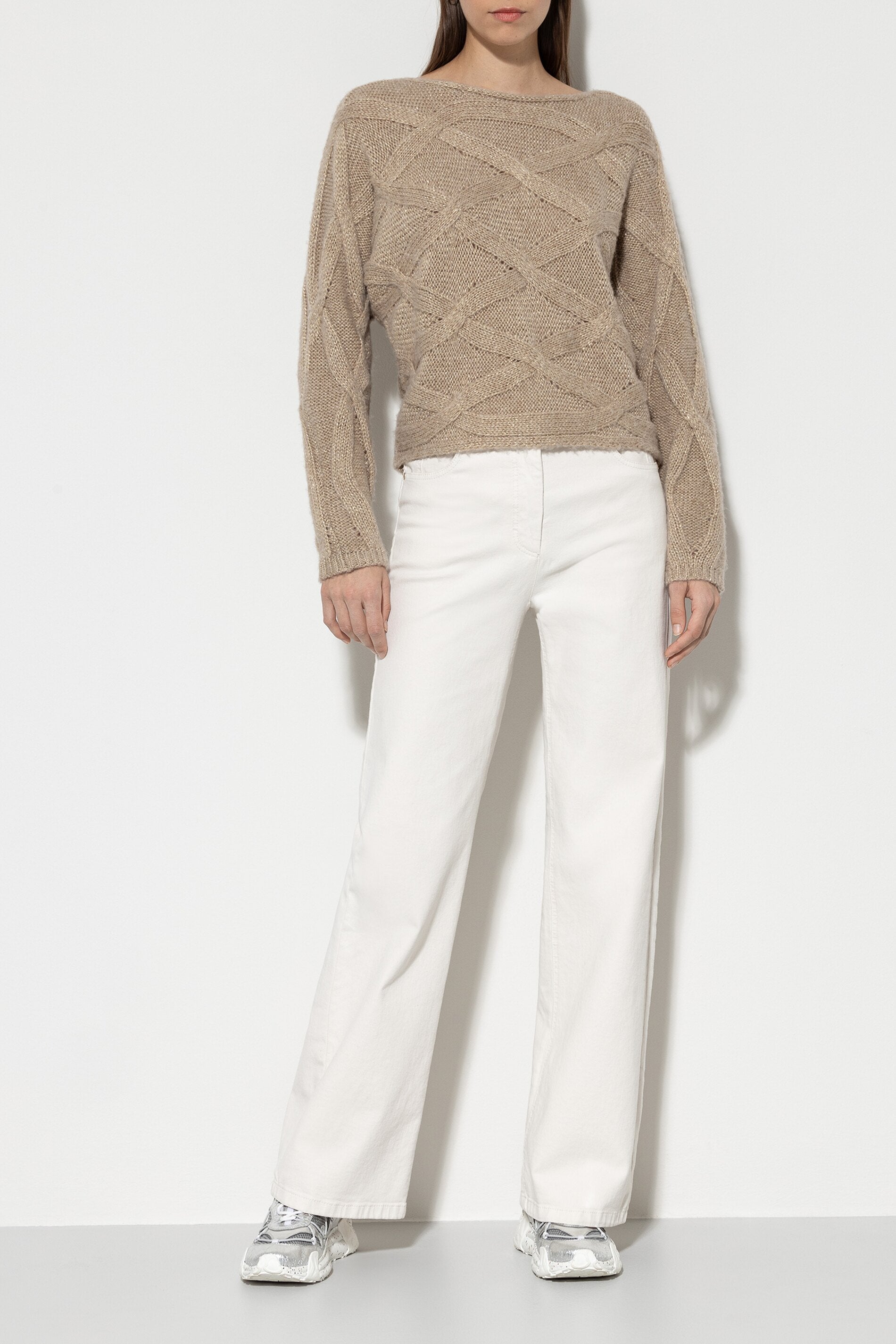 Authentic-Twill-Denim - creme - ohne Motiv | Model Seite