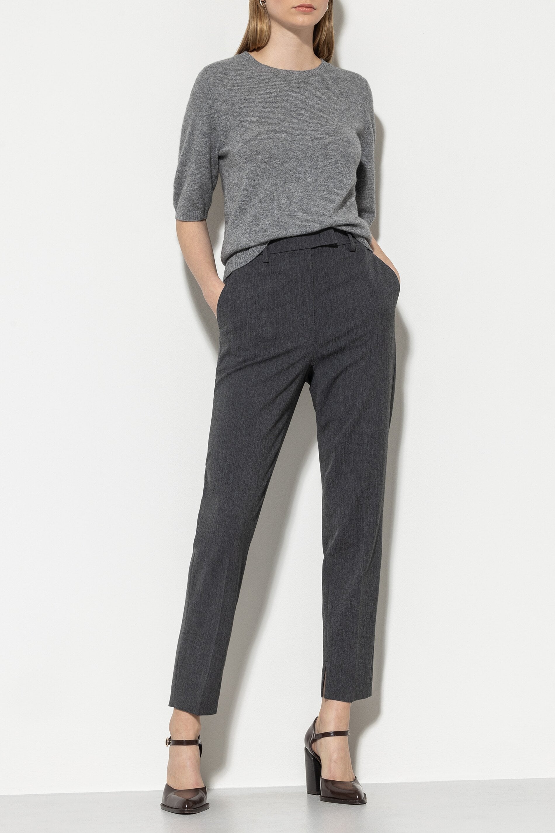 Tapered-Pants aus Kaschmir-Mix - dark grey melange - Standard | Model Seite