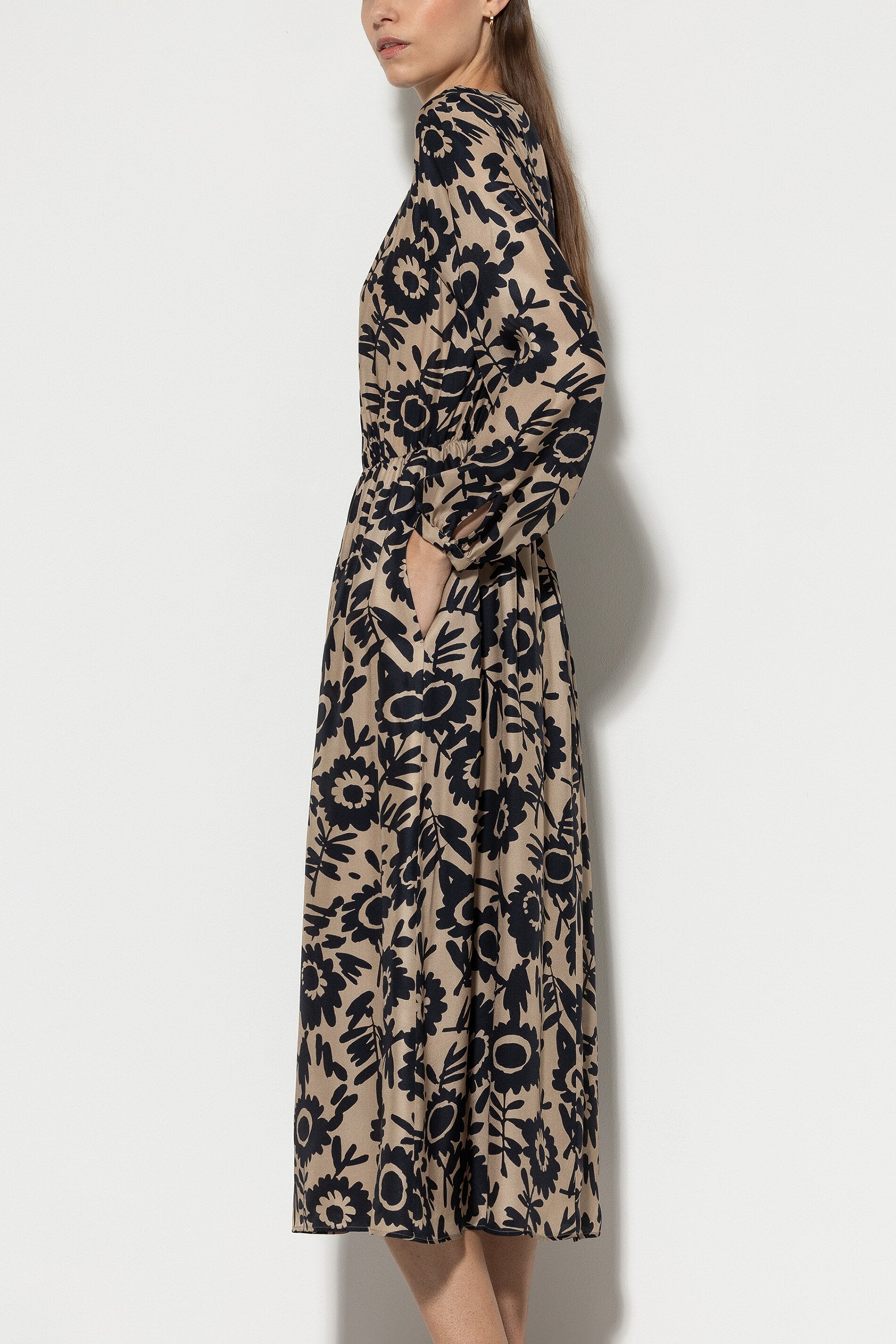 Maxikleid mit Flower-Print - multi - Standard | Model Rück